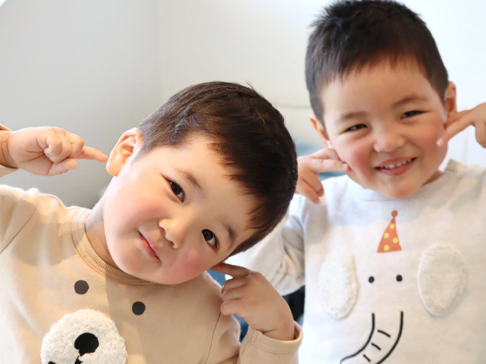 双子の男の子のカット🎵 キッズ写真館
