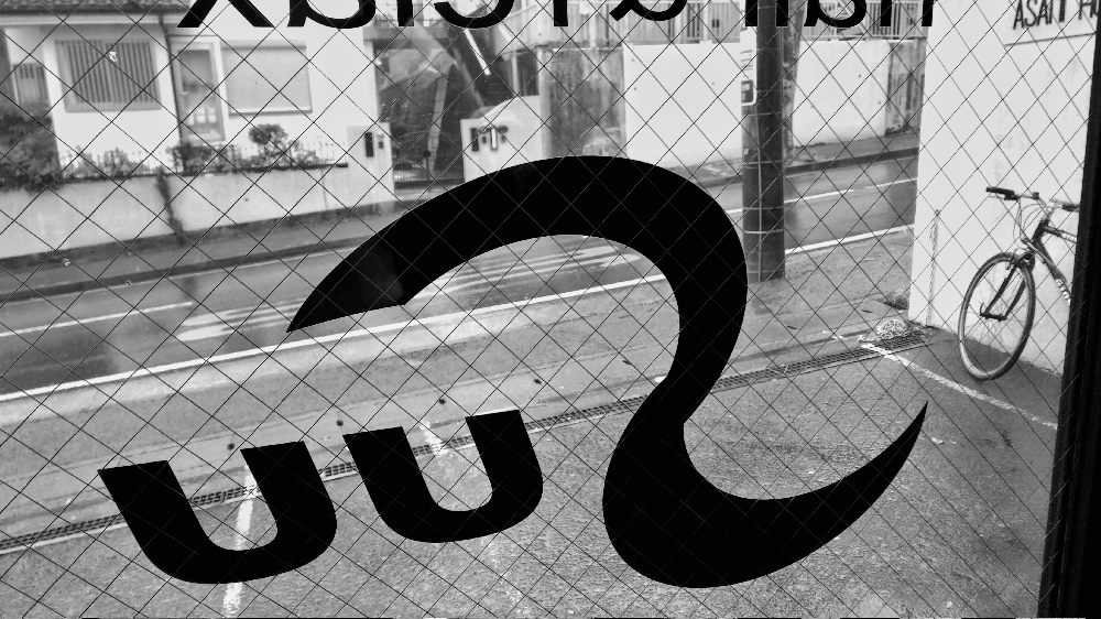 雨やみませんね。