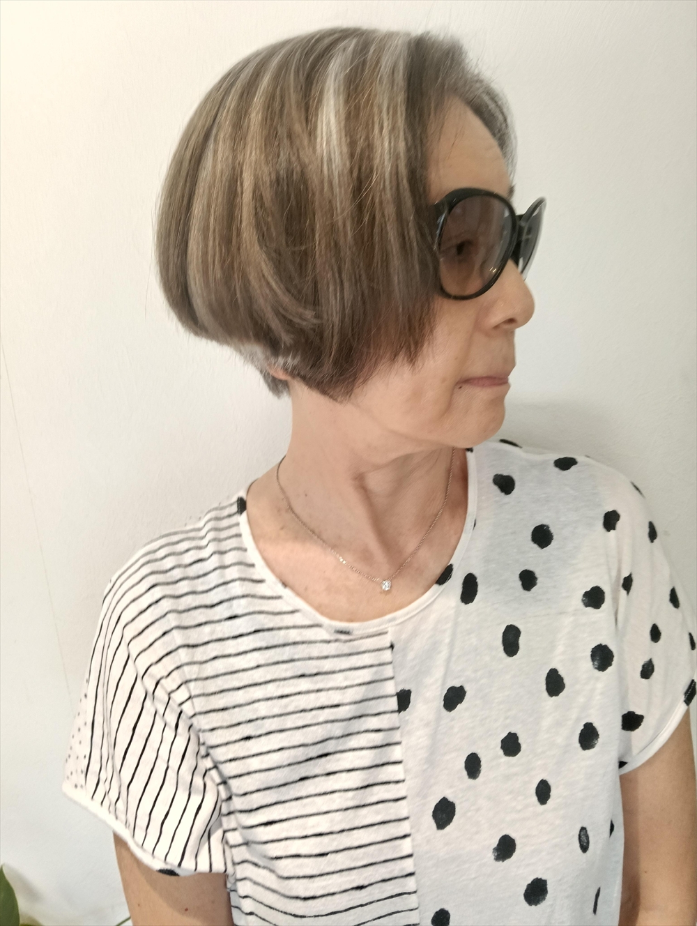 グレーヘアを活かしたカラー